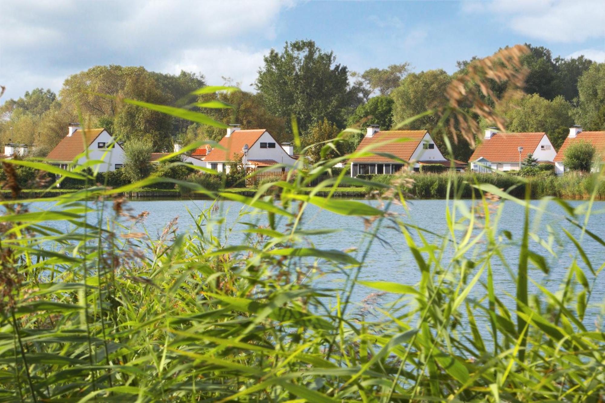 Sunparks Oostduinkerke - Plopsaland Hotel Exterior photo